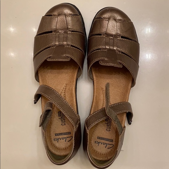clarks velcro sandals